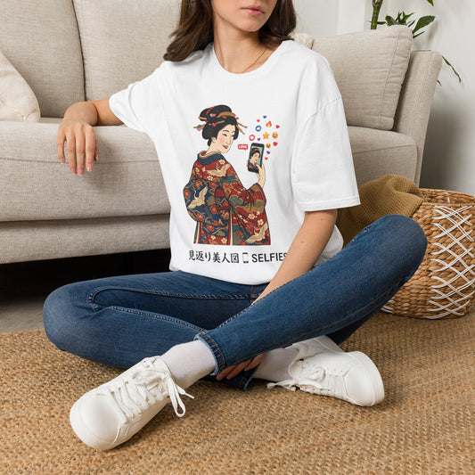 Geisha Selfie T-Shirt — Vintage Kimono Illustration Tee